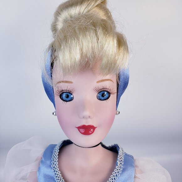 Disney CINDERELLA Porcelain KEEPSAKE Doll 2002 BRASS KEY 16 Inches VINTAGE - Picture 5 of 15